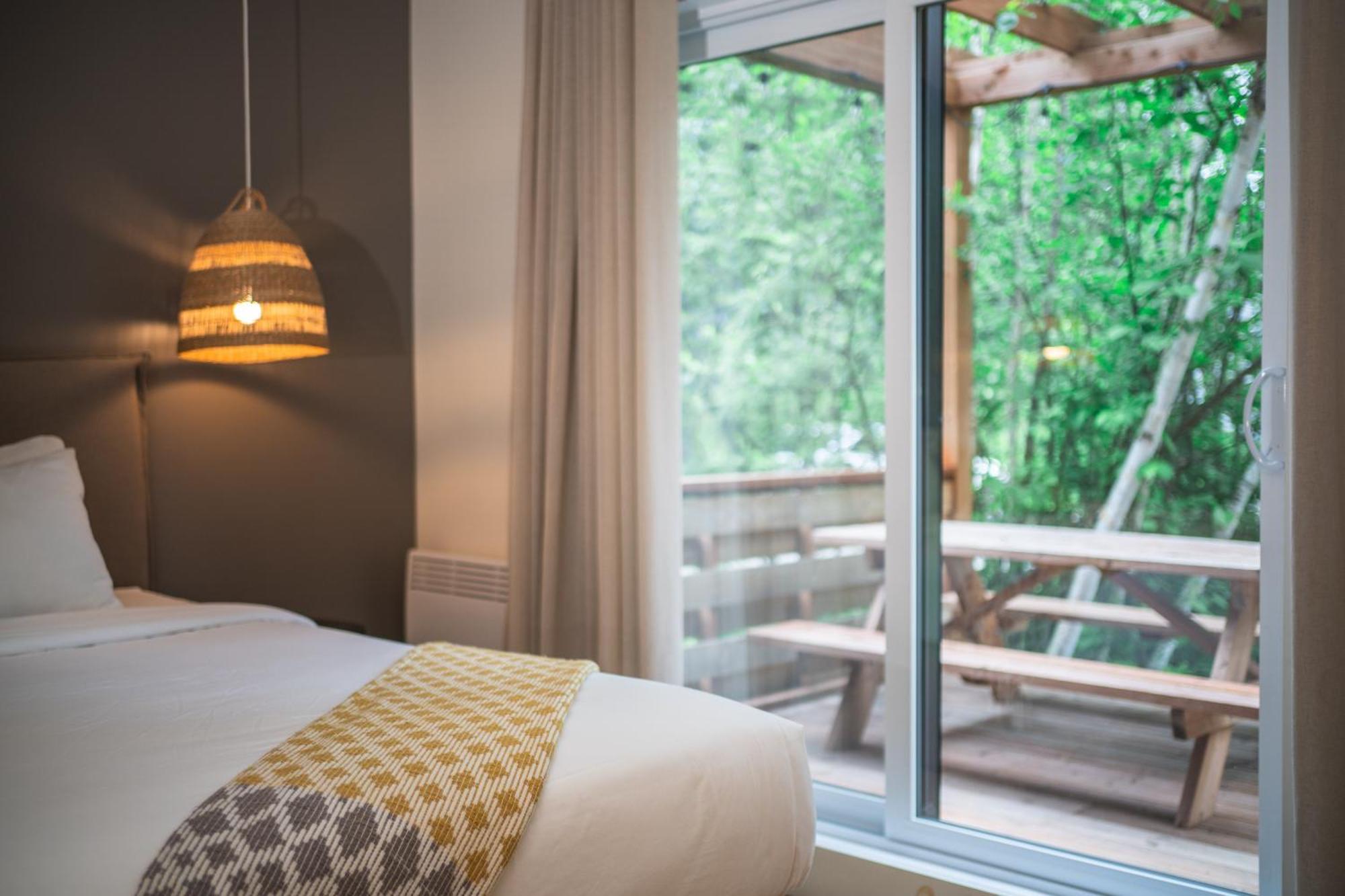 Suites Du Lac Moore Mont-Tremblant Exteriör bild