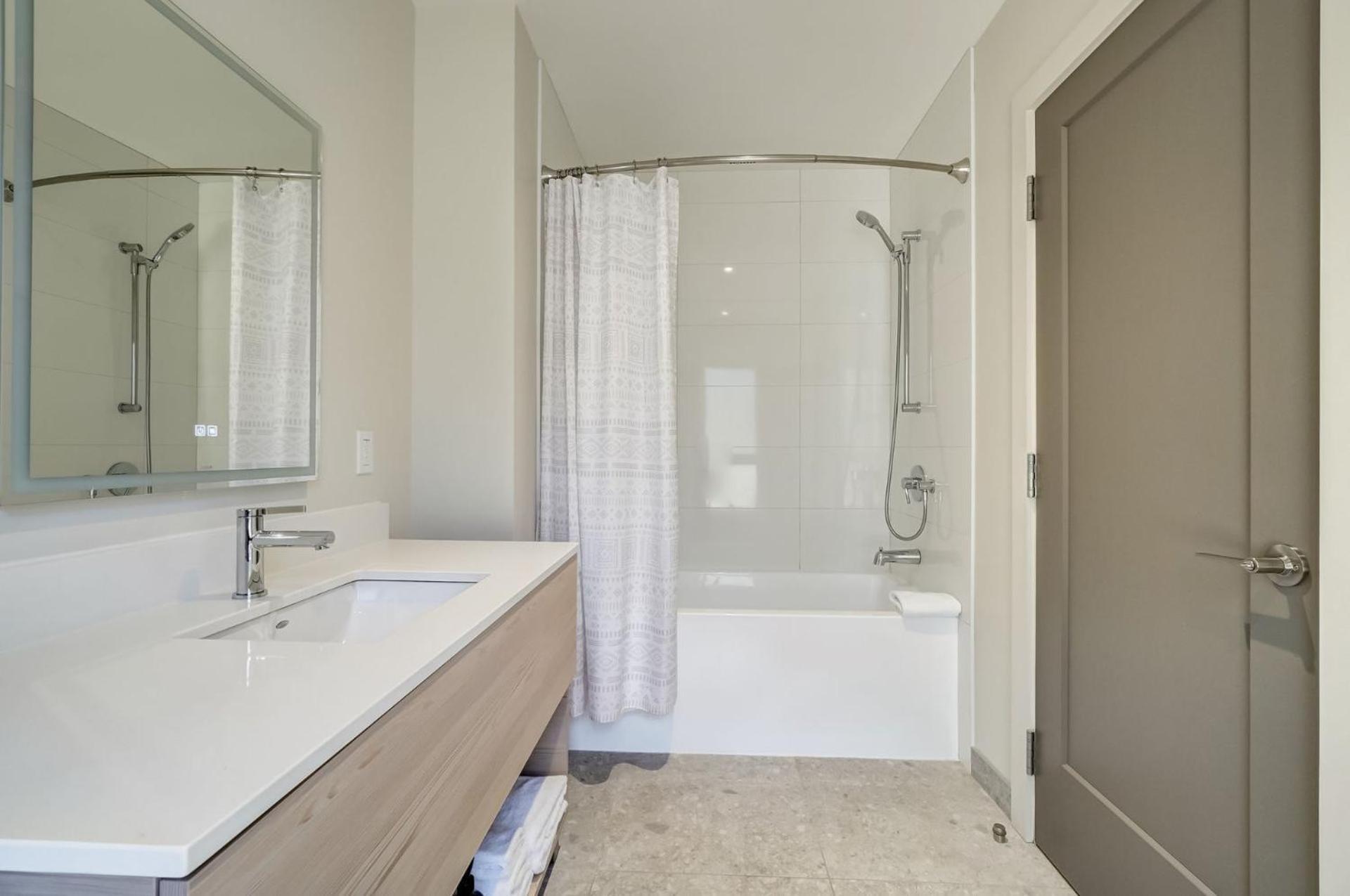 Suites Du Lac Moore Mont-Tremblant Exteriör bild